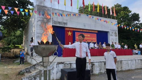 OPENING OF THE FESTIVAL HEALTH AT CON DAO ON THE 10TH