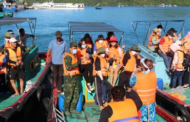 Phát động “Tuần lễ cao điểm thực hiện phong trào thu gom, phân loại, tái chế, xử lý và giảm thiểu rác thải nhựa tại nguồn” trên địa bàn huyện Côn Đảo