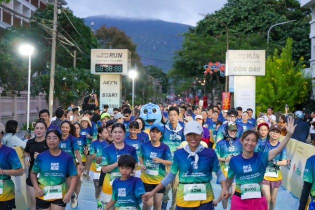 THÁNG 8 NÀY, CÔN ĐẢO KHÔNG CHỈ CÓ BIỂN XANH – MÀ CÒN CÓ NHỮNG ĐƯỜNG CHẠY ĐẦY CẢM HỨNG