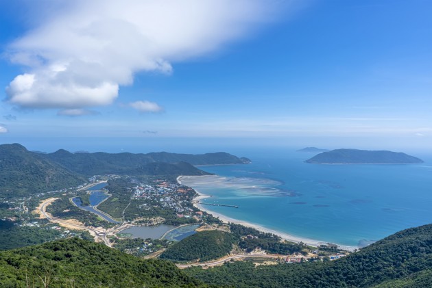 Vượt cả Bali và loạt thiên đường nổi tiếng, điểm đến này của Việt Nam vừa lọt top “đẹp nhất châu Á”: Thu về 2.800 tỷ đồng từ du lịch trong 9 tháng đầu năm