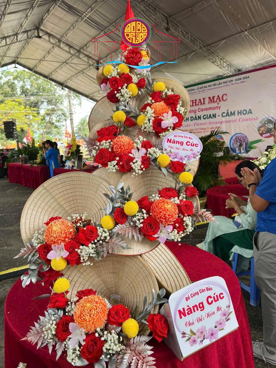Sôi nổi Hội thi “Cắm hoa nghệ thuật và Hội thi bánh dân gian” nhân dịp Lễ hội truyền thống Lễ giỗ Bà Phi Yến lần thứ 239 năm 2024