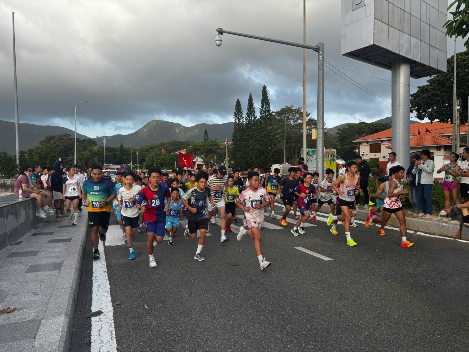 Sôi nổi giải điền kinh Đại hội Thể dục thể thao đặc khu Côn Đảo